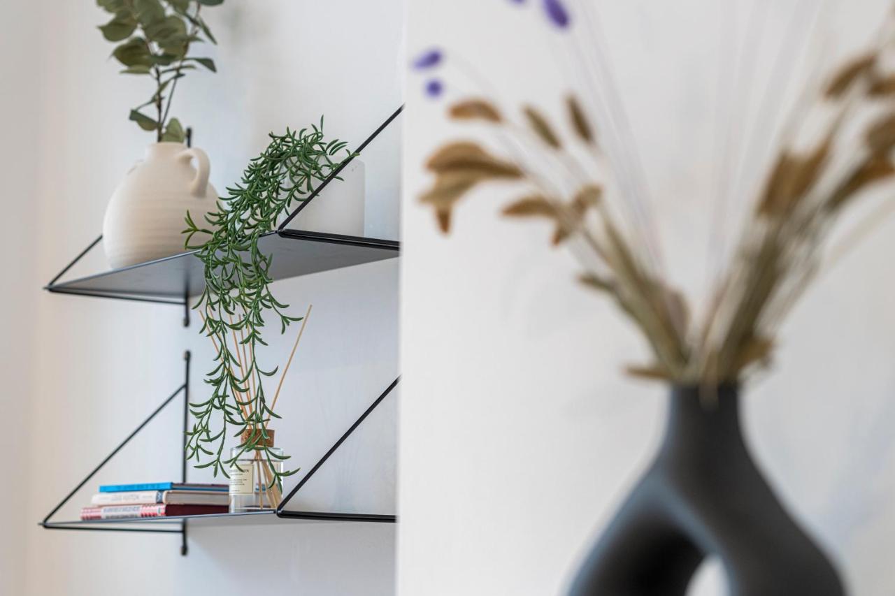 Stylish 1 Bed Flats In Soho, Next To Piccadilly Circus And Trafalgar Square Londen Buitenkant foto