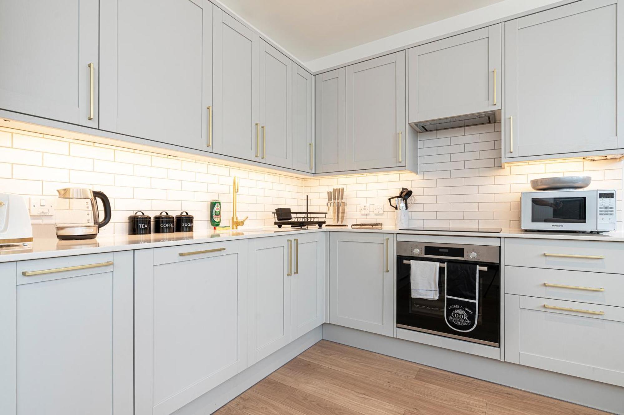 Stylish 1 Bed Flats In Soho, Next To Piccadilly Circus And Trafalgar Square Londen Buitenkant foto