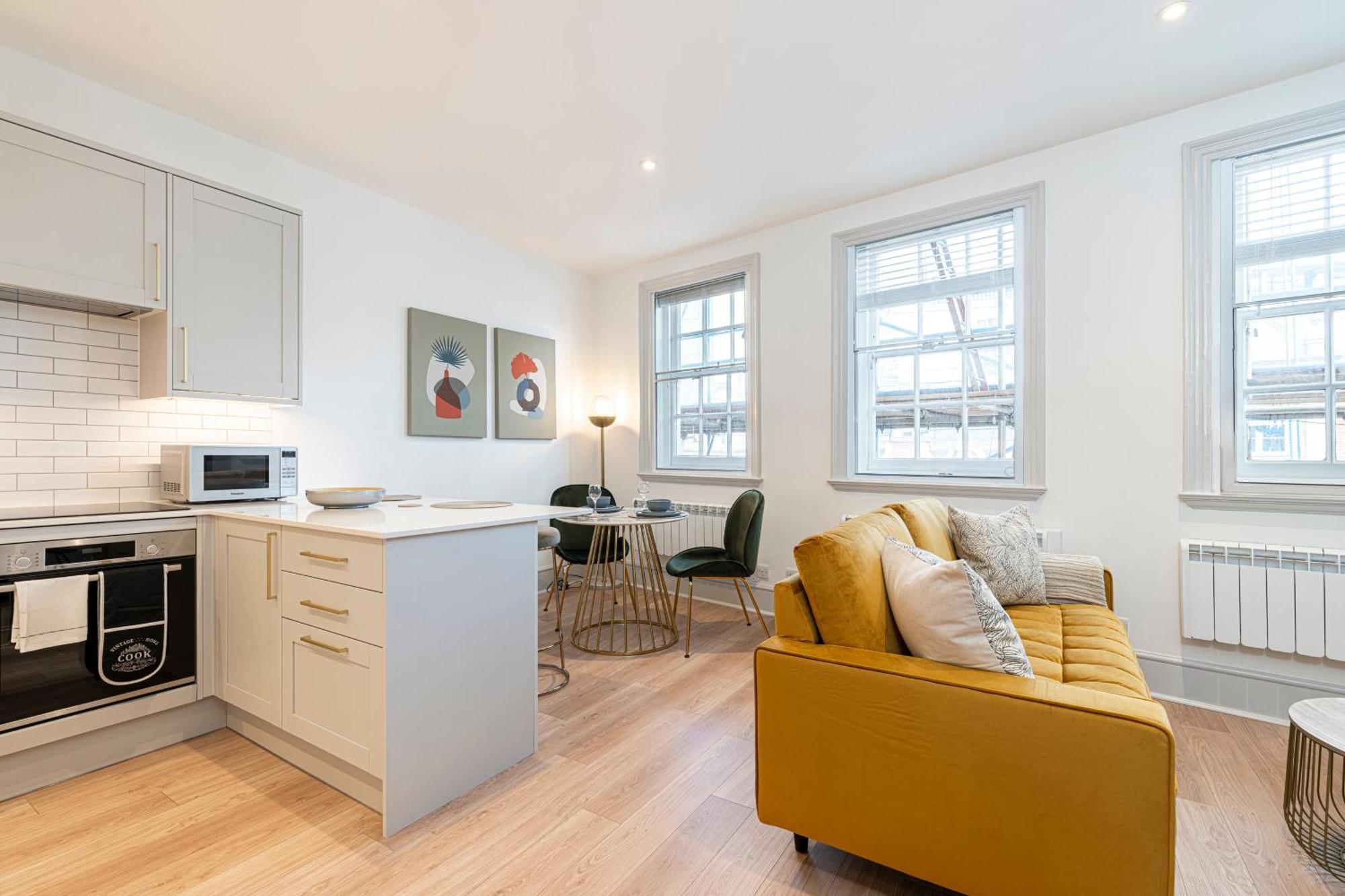 Stylish 1 Bed Flats In Soho, Next To Piccadilly Circus And Trafalgar Square Londen Buitenkant foto